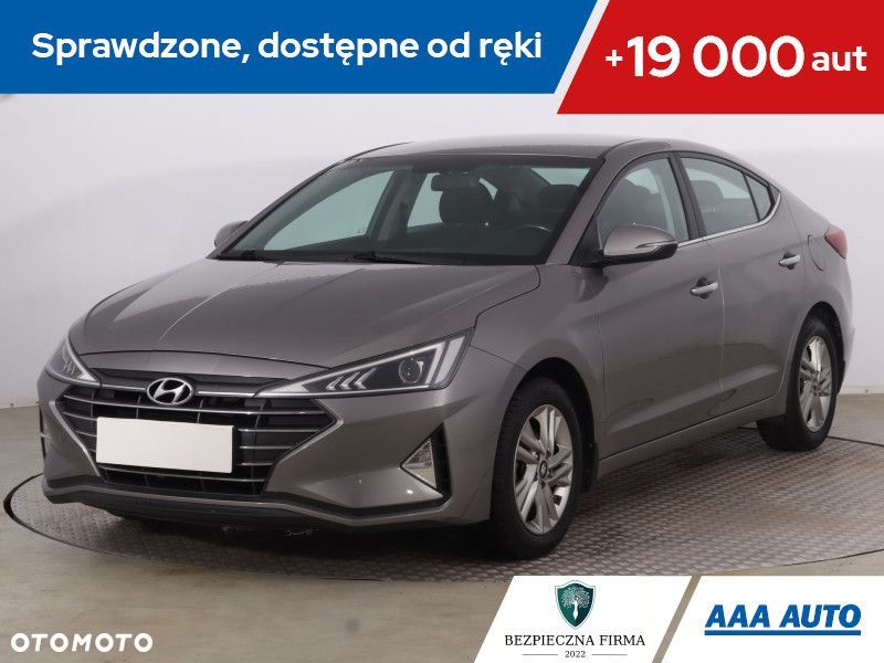Hyundai Elantra - 2