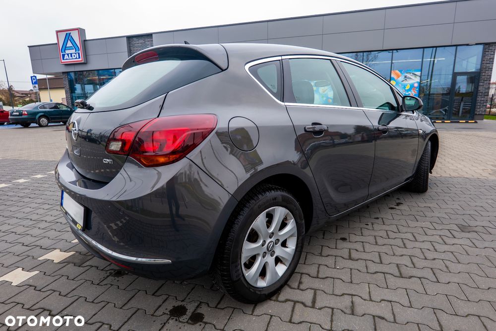 Opel Astra 1.7 CDTI Cosmo - 23