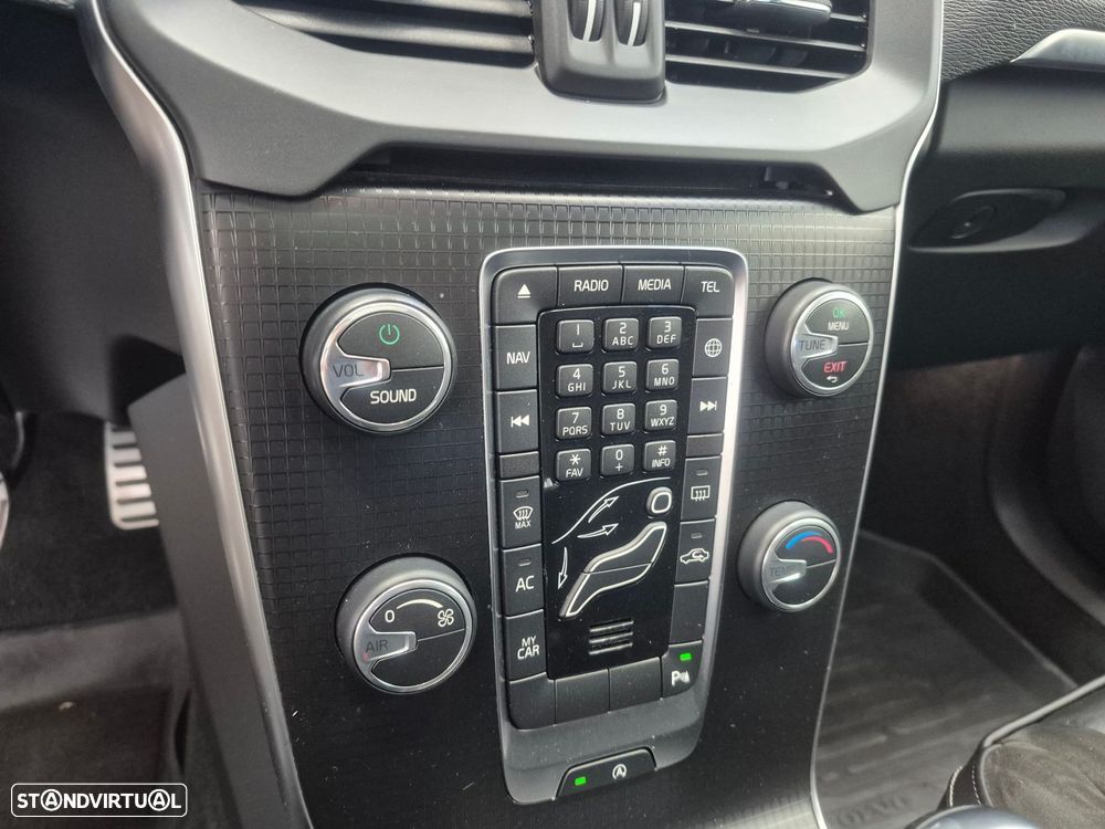 Volvo V40 2.0 D2 R-Design - 17