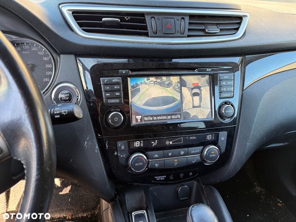 Nissan Qashqai 1.6 DCi Xtronic TEKNA - 11