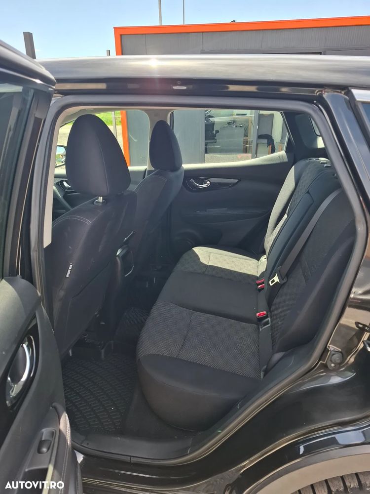 Nissan Qashqai 1.5 DCI Start/Stop N-Connecta - 18