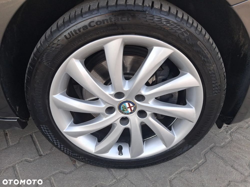 Alfa Romeo Giulietta 1.4 TB 16V Multiair Collezione - 15