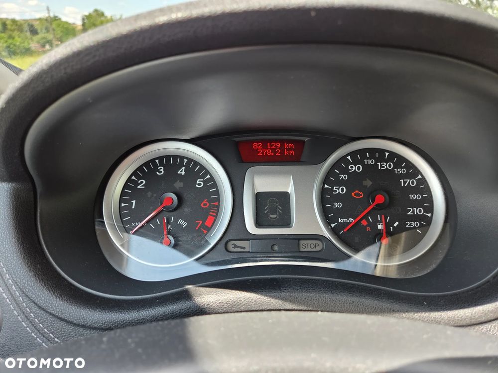Renault Clio 1.2 16V TCE Dwudziestka - 13