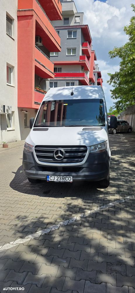 Mercedes-Benz Sprinter - 1