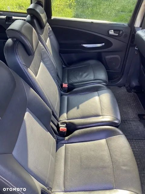 Ford Galaxy - 19