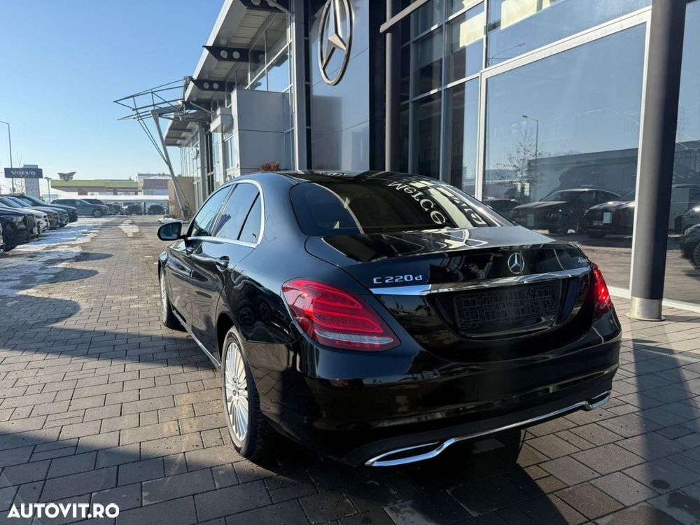 Mercedes-Benz C 220 d 4MATIC Aut. - 4