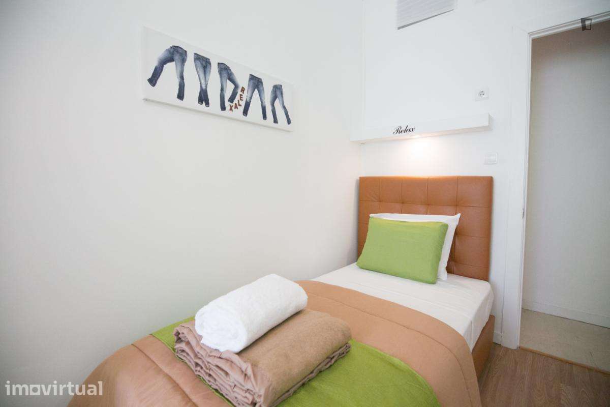 Quarto - localizado em Saldanha Lisbon - Grande imagem: 2/28