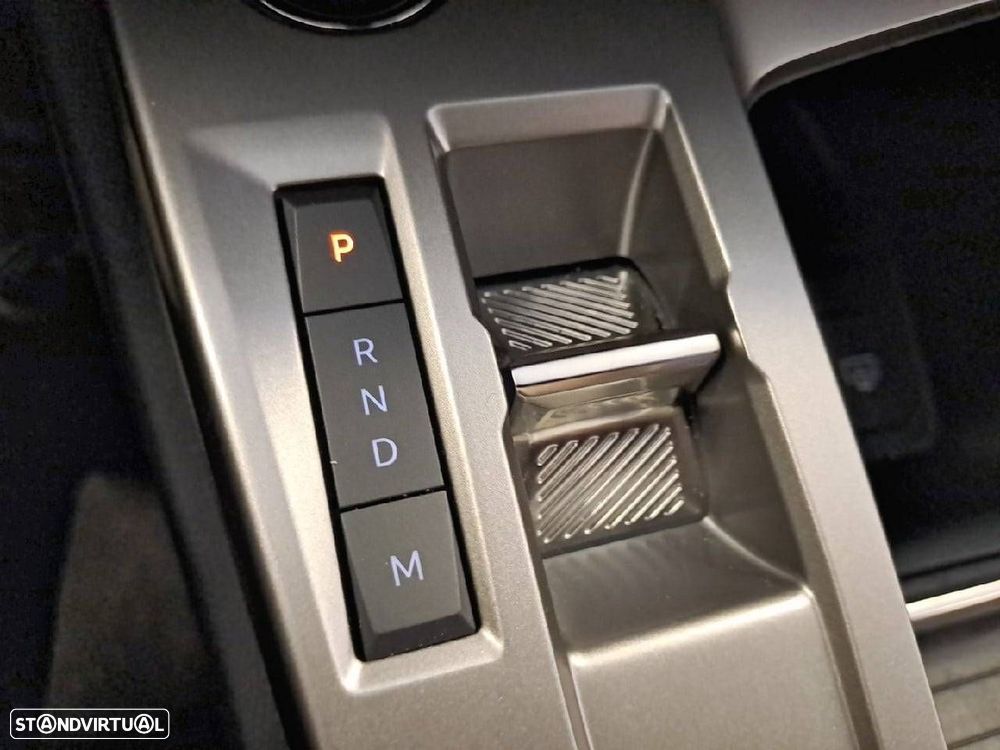 Peugeot 408 1.2 Hybrid Allure e-DCS6 - 19