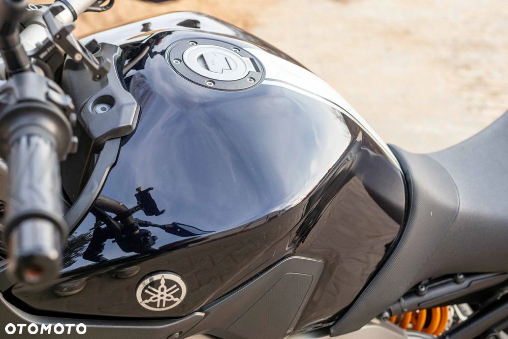 Yamaha MT - 24