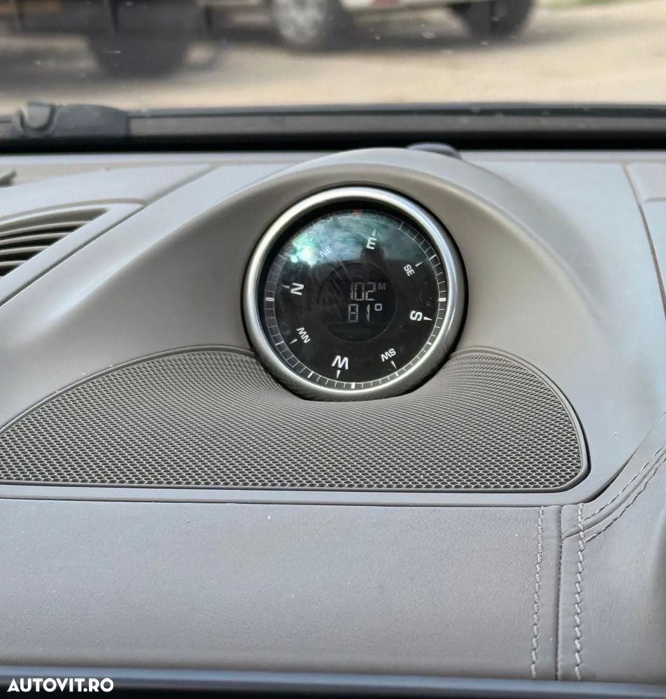 Porsche Cayenne 3.0 L V6 - 15