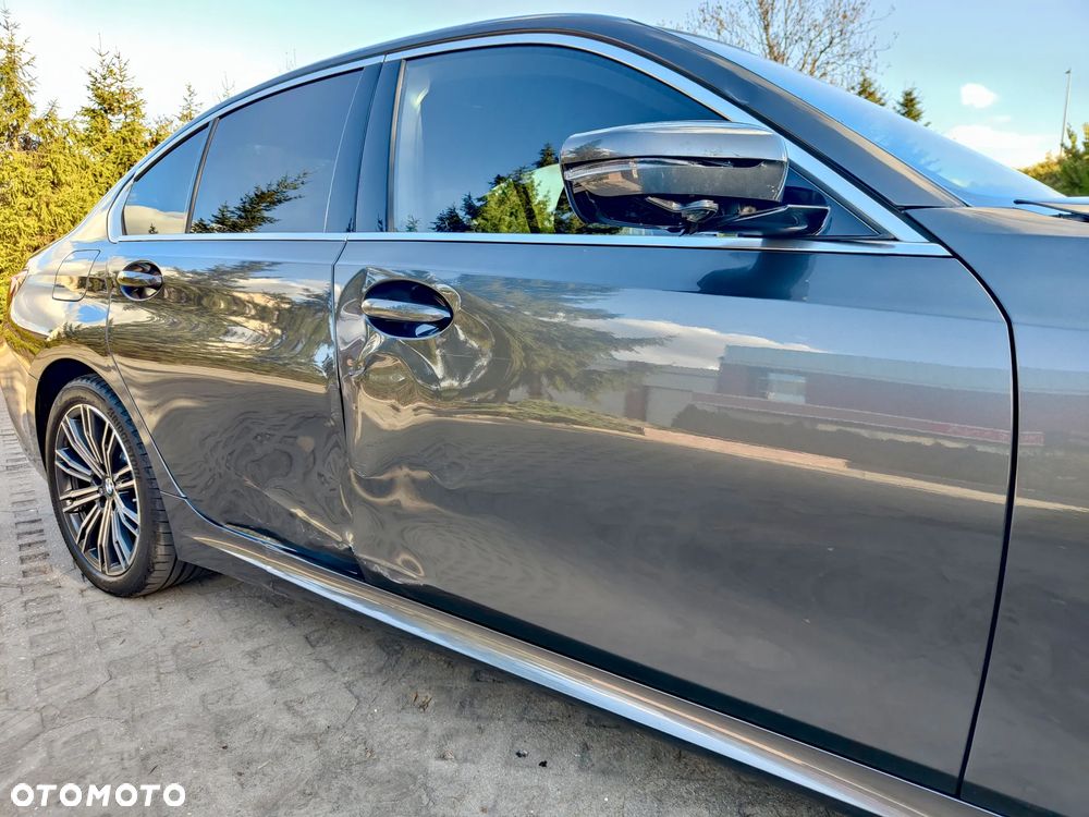 BMW Seria 3 330e M Sport - 18