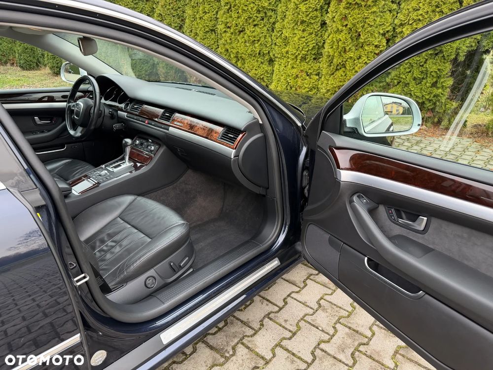 Audi A8 4.2 FSI L Quattro - 24
