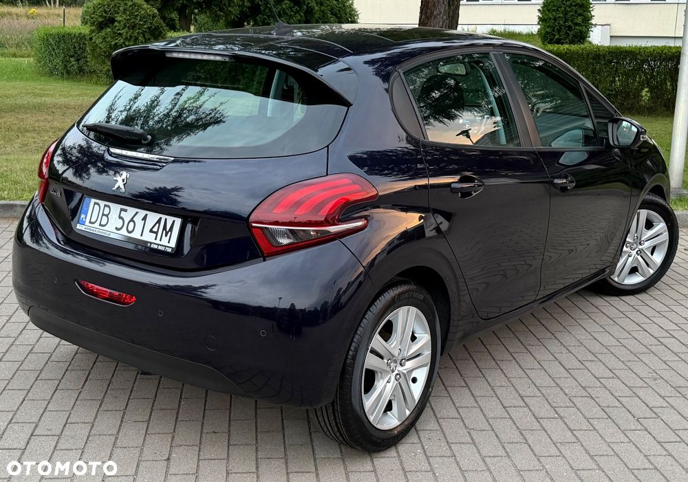 Peugeot 208 PureTech 82 Stop & Start Signature - 28