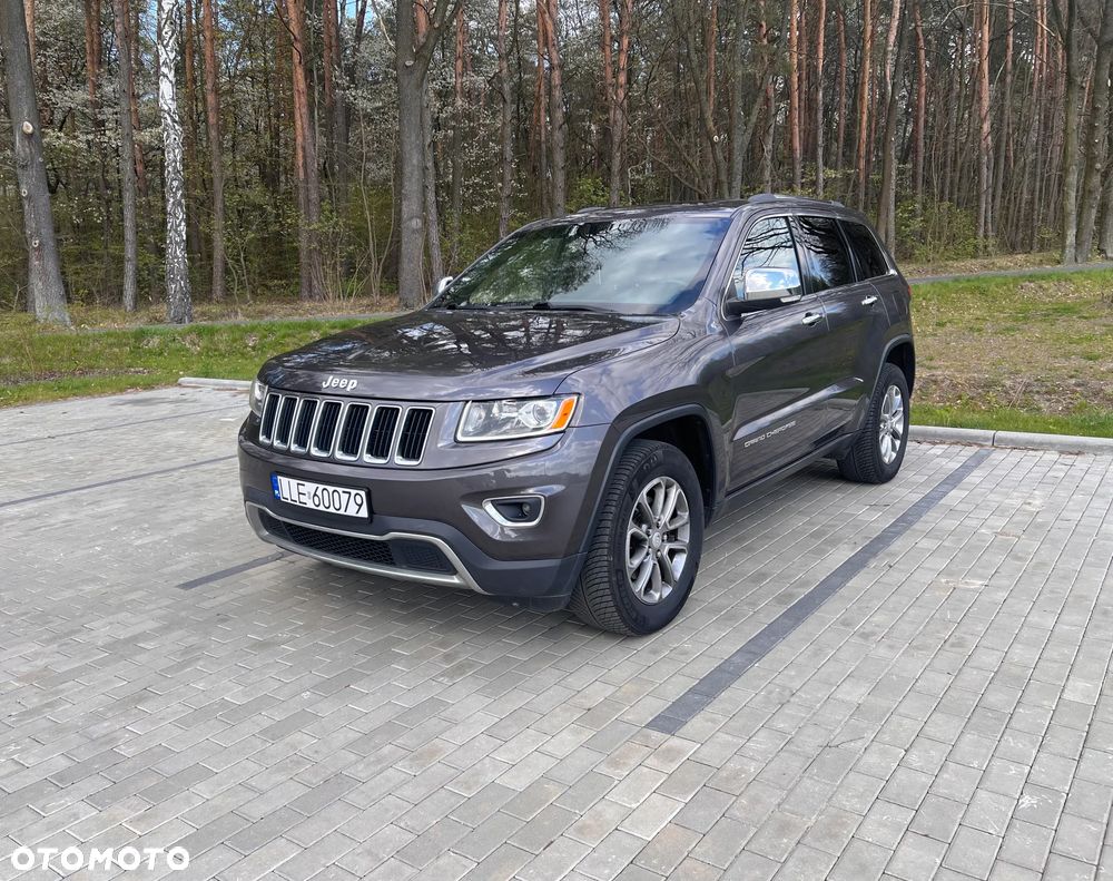 Jeep Grand Cherokee - 16