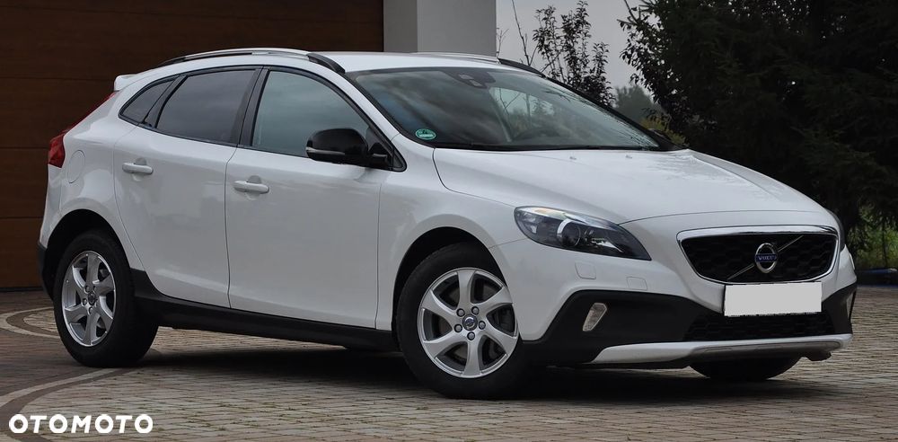 Volvo V40 Cross Country - 13