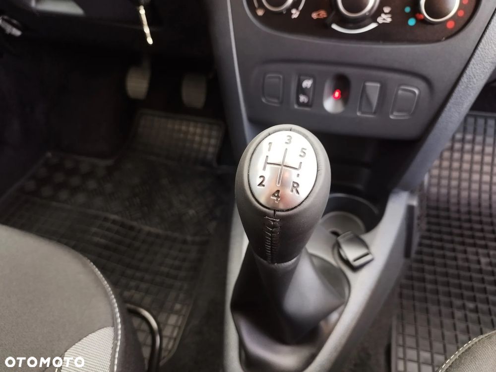 Dacia Sandero 0.9 TCe Laureate S&S EU6 - 19