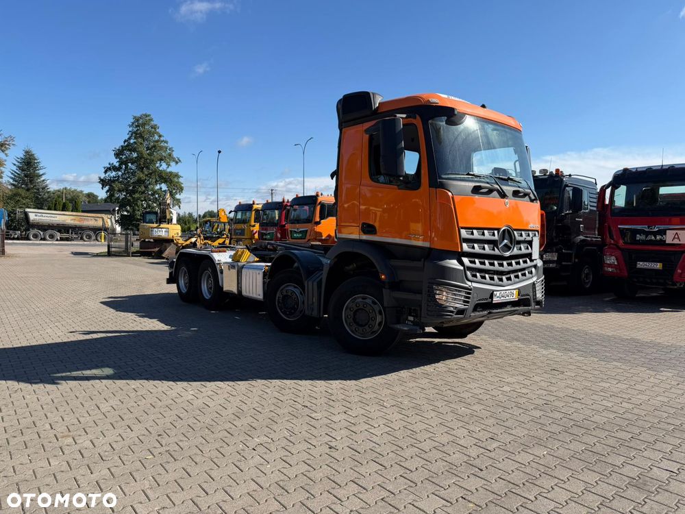 Mercedes-Benz Arocs 3242 - 4