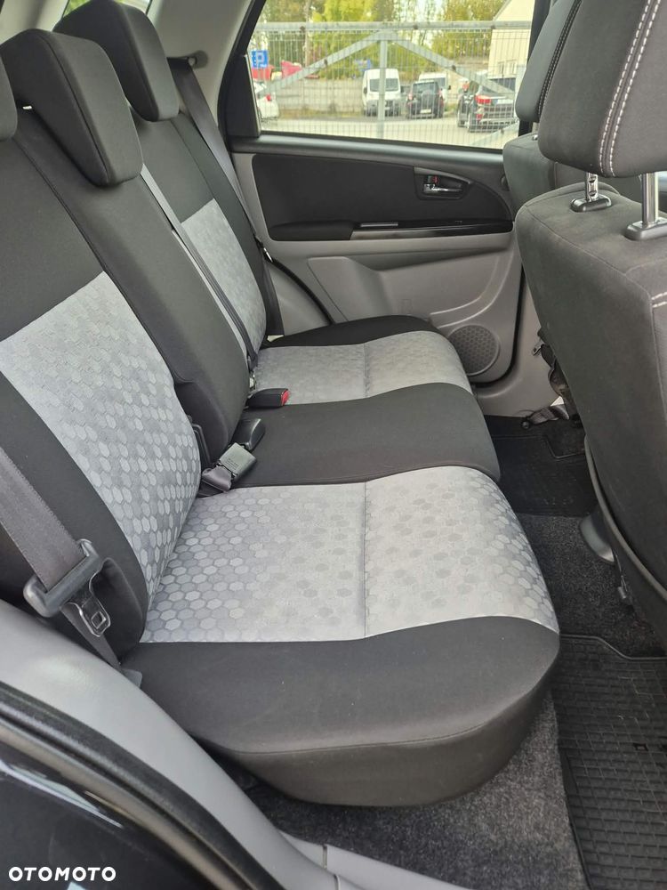Suzuki SX4 - 9
