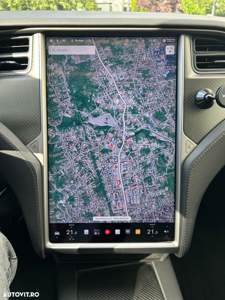 Tesla Model S - 34