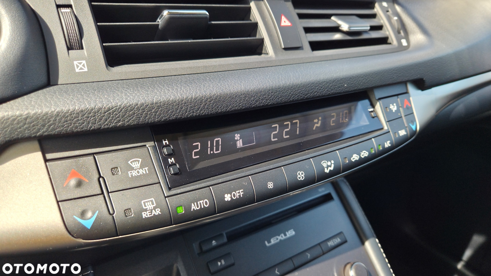 Lexus CT 200h Business Edition - 30