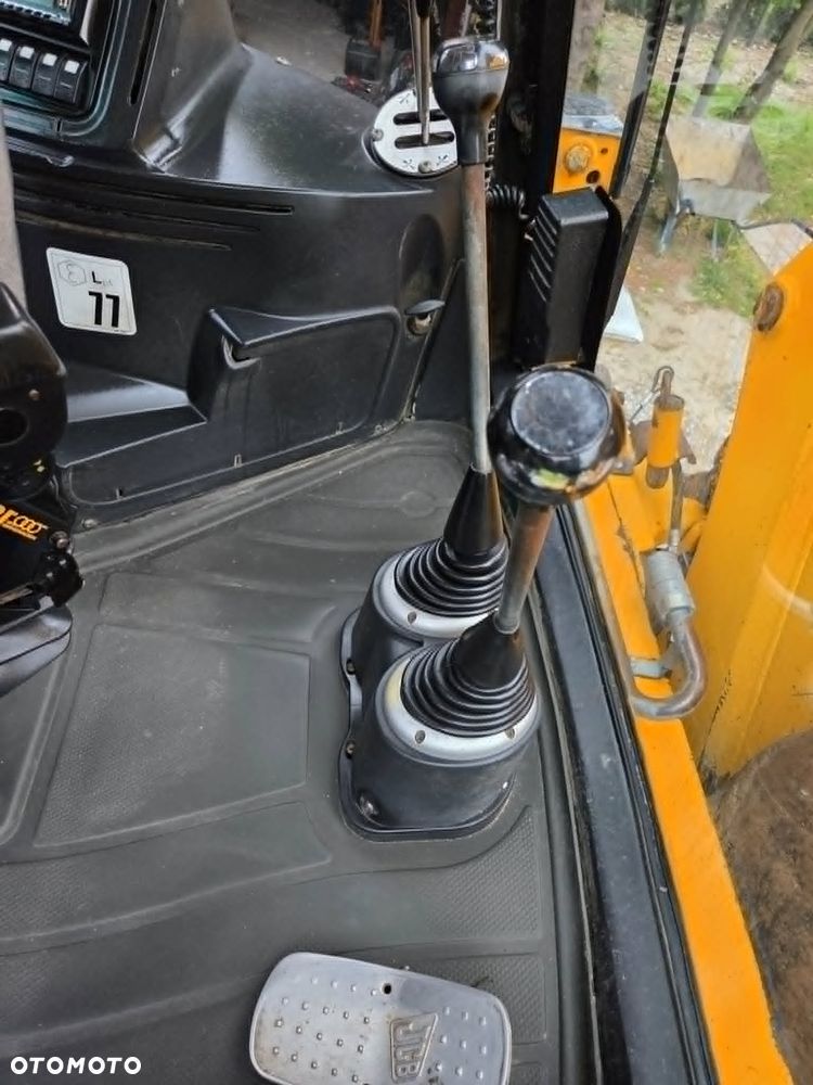 JCB 3CX - 22