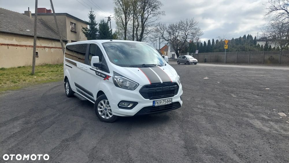 Ford Tourneo Custom - 3