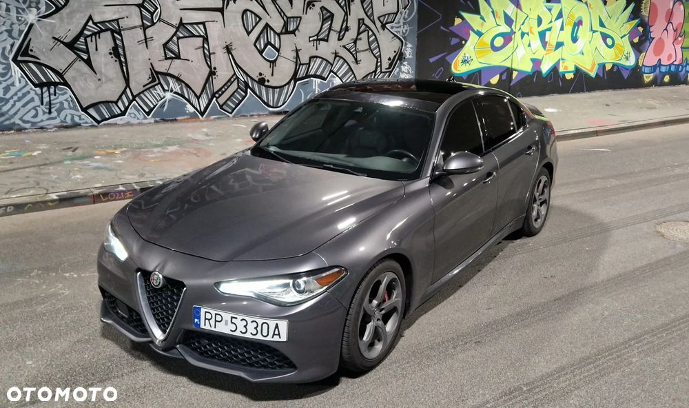 Alfa Romeo Giulia - 1