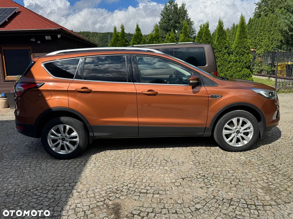 Ford Kuga 1.5 EcoBoost 2x4 Titanium - 4