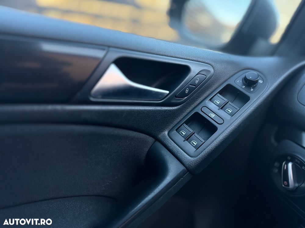 Volkswagen Golf - 13