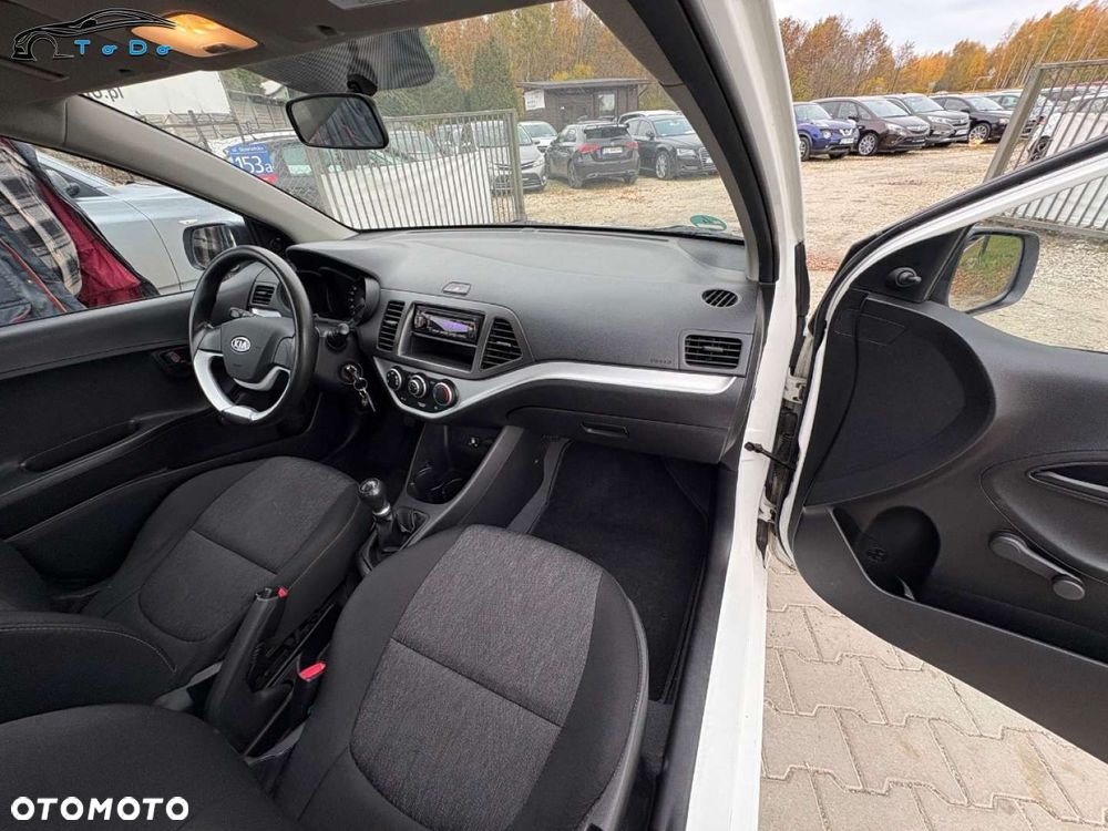 Kia Picanto 1.0 ISG Fifa World Cup Edition - 26