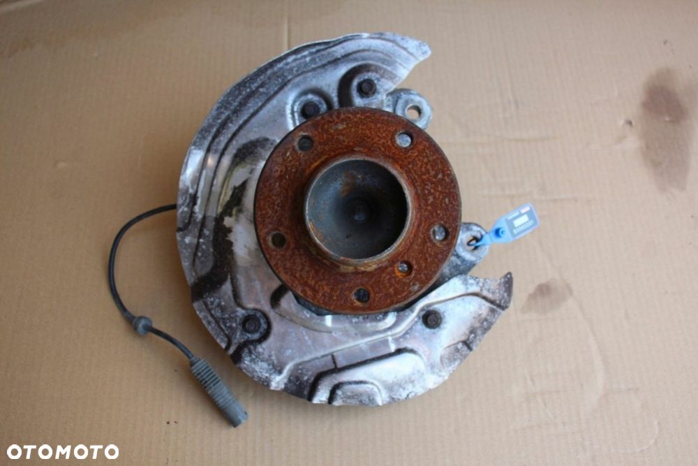 Zwrotnica piasta BMW e81 e82 e87 e88 6764443 LEWA PRZÓD (2221) - 1