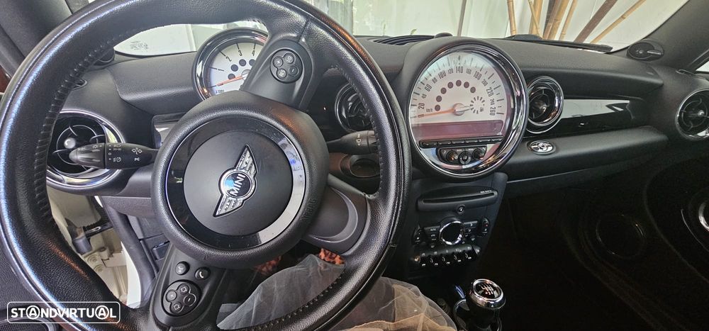 MINI Cabrio - 4