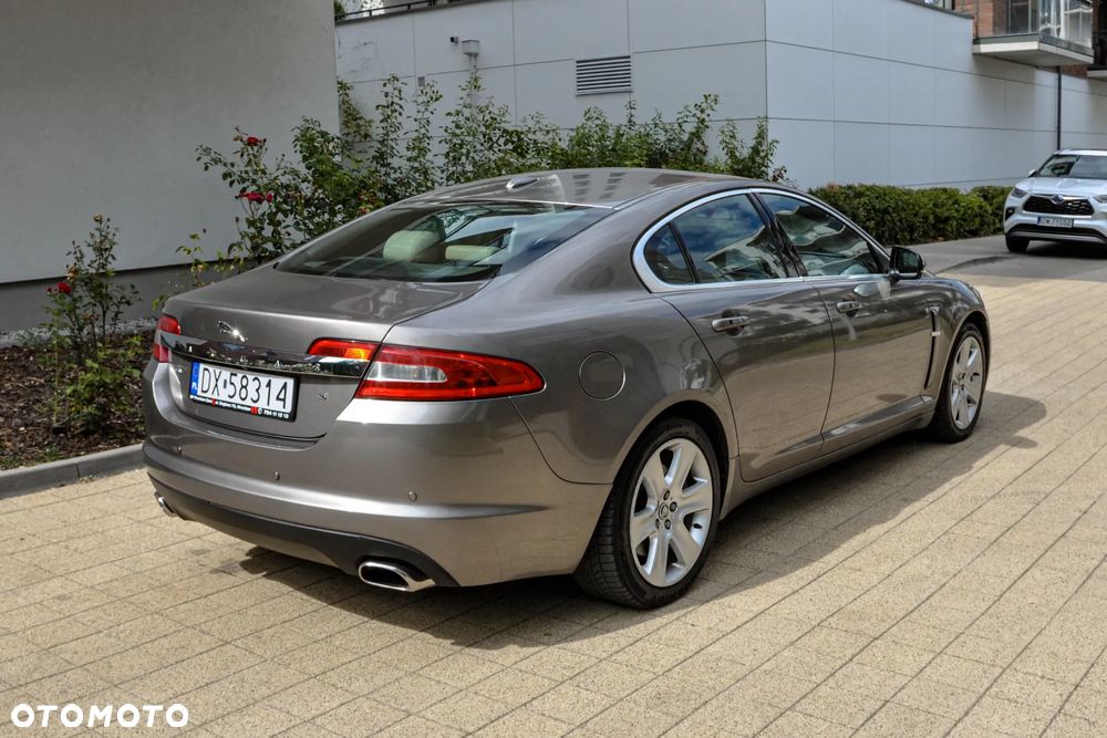 Jaguar XF 3.0 V6 D S Premium Luxury - 4