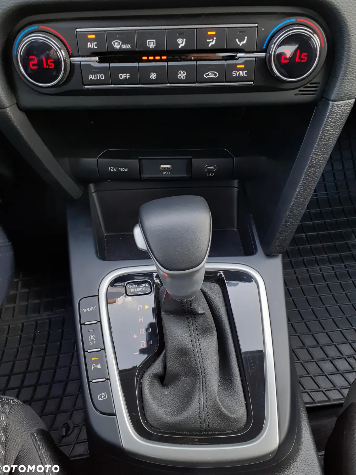 Kia XCeed 1.5 T-GDI M DCT - 14