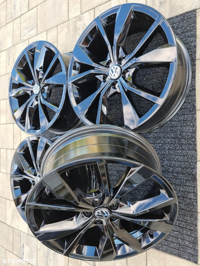 VW T-Cross Taigo 18 " Felgi aluminiowe 5x100 Czarny Połysk - 4