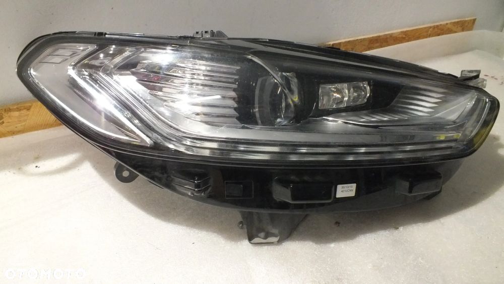 lampa przednia prawa Ford Mondeo V MK5 ES7313D154AL - 2