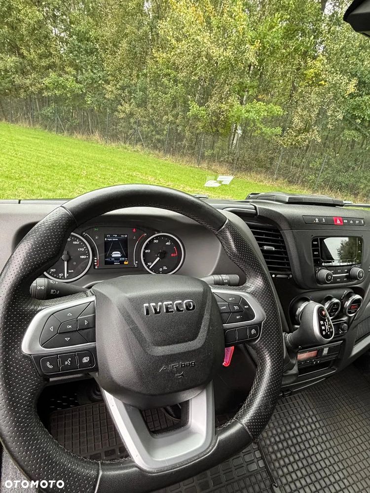 Iveco DAILY 70C - 12