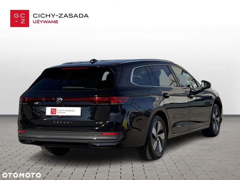 Volkswagen Passat - 5