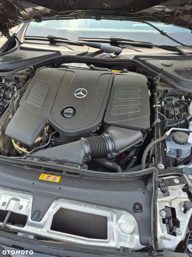 Mercedes-Benz Klasa E 300 9G-TRONIC AMG Line - 11