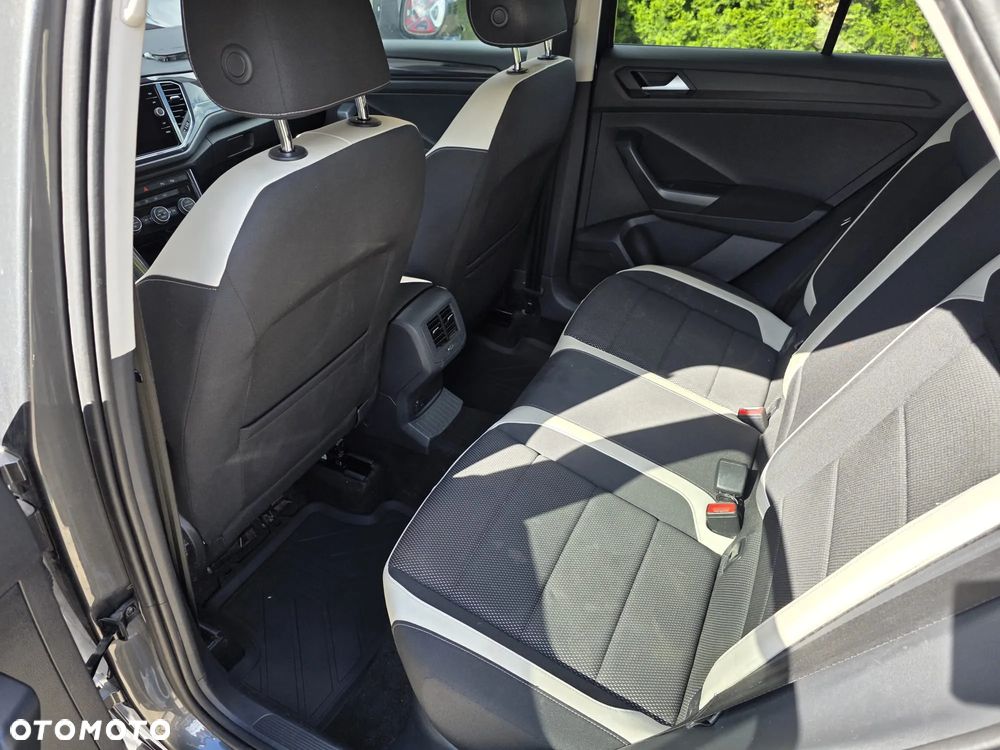Volkswagen T-Roc 2.0 TSI OPF 4MOTION DSG Sport - 37