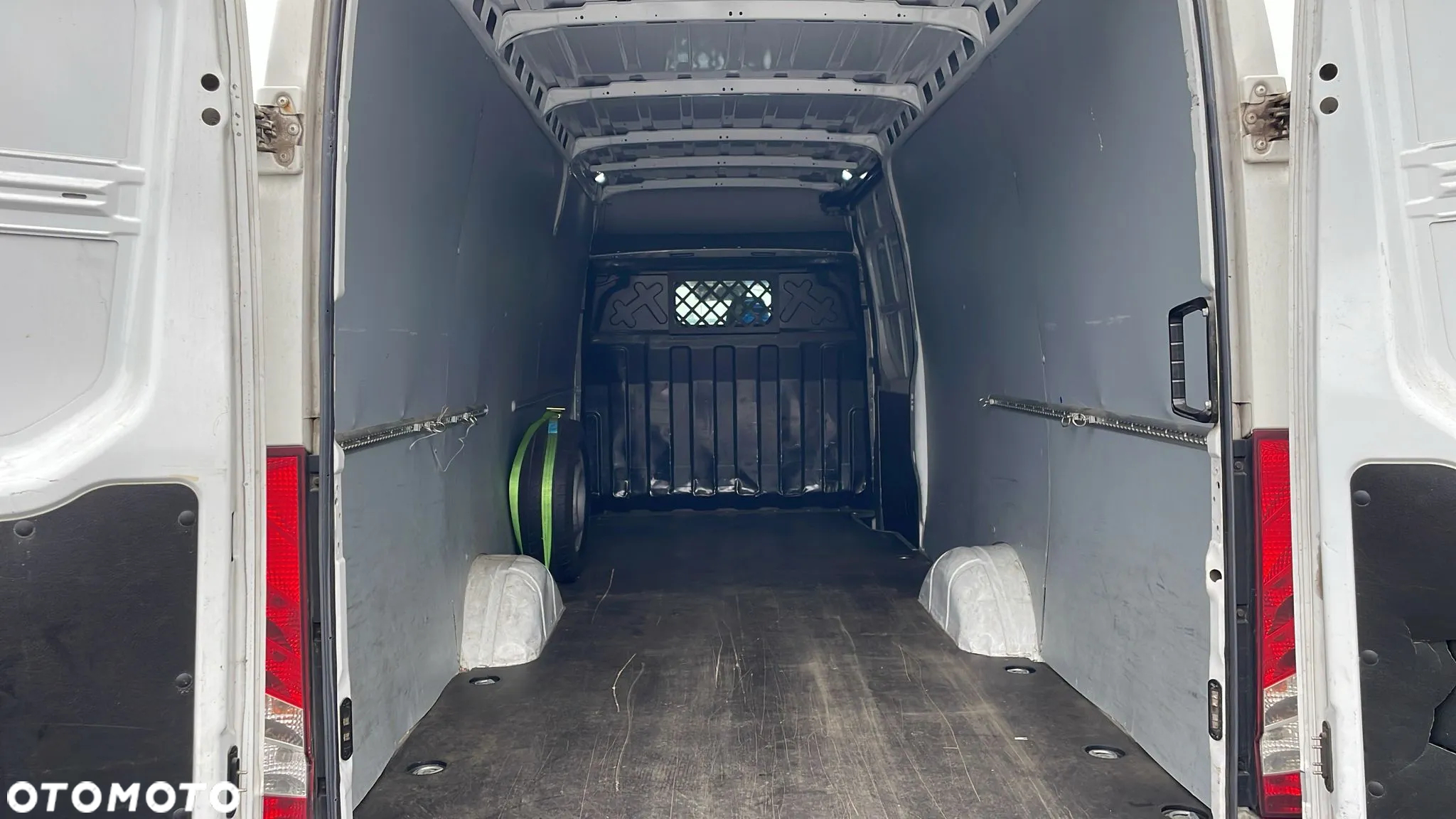 Iveco DAILY 35S16 - 14