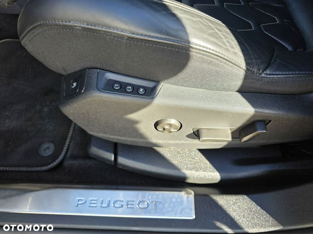 Peugeot 5008 2.0 BlueHDI GT S&S EAT8 - 32