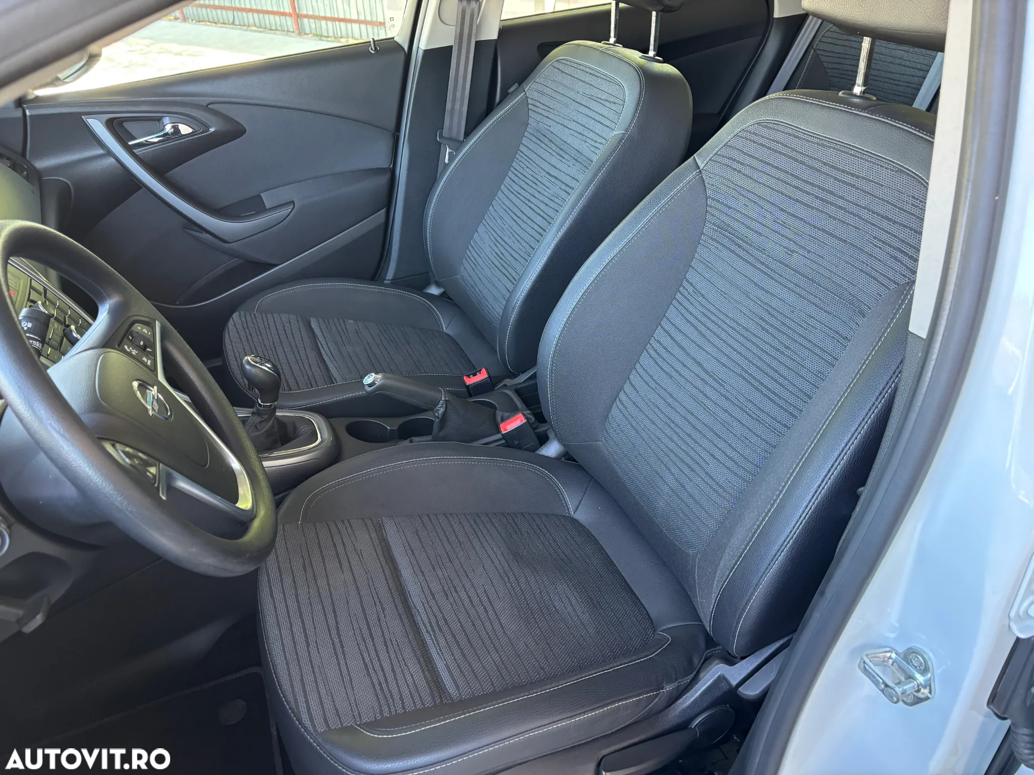 Opel Astra 1.4 ECOTEC Turbo Active - 27