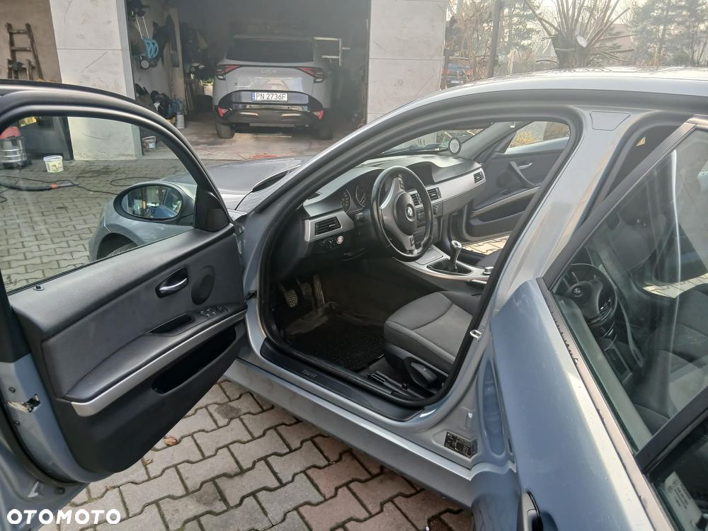 BMW Seria 3 320d - 10