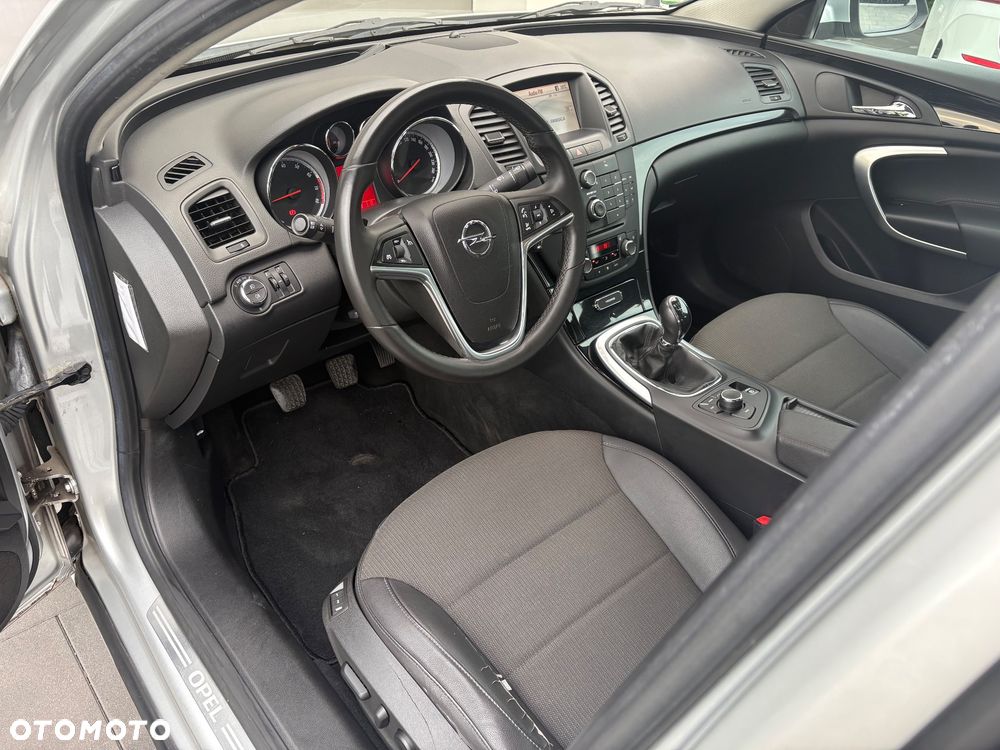 Opel Insignia - 8