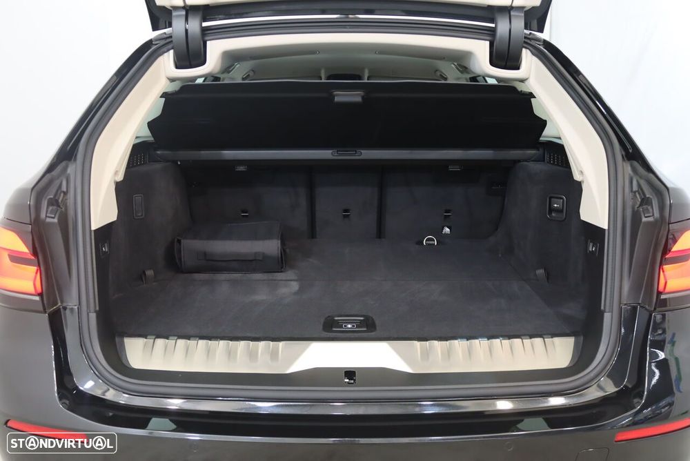 BMW 530 e Line Luxury - 8