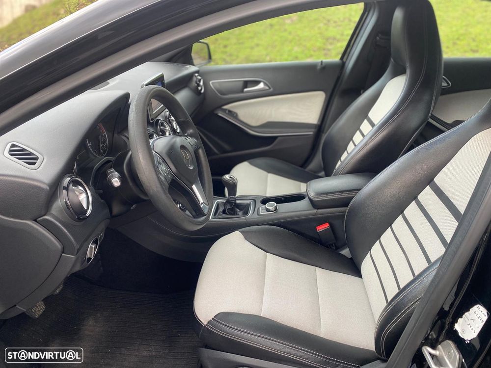 Mercedes-Benz A 180 CDI AMG Line - 13