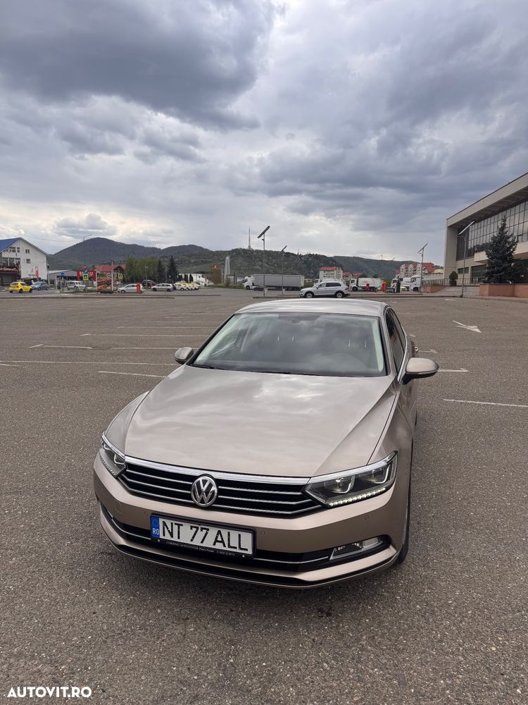 Volkswagen Passat 2.0 TDI DSG Comfortline - 5
