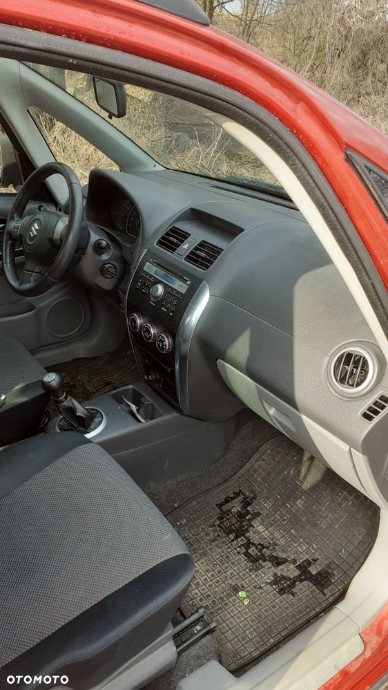 Suzuki SX4 - 3