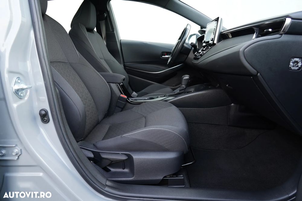 Toyota Corolla 1.8 HSD Dynamic - 11
